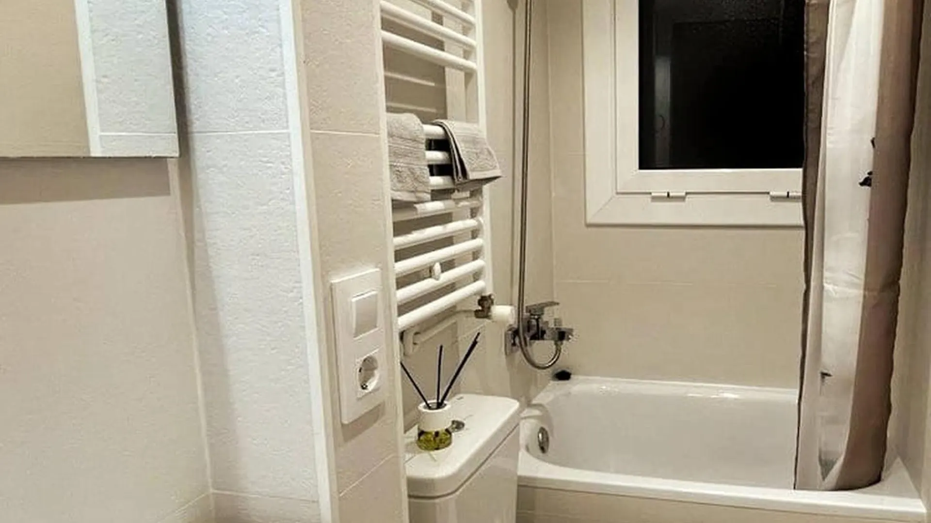 Lux Apartment In The Center 료렛 드 마르