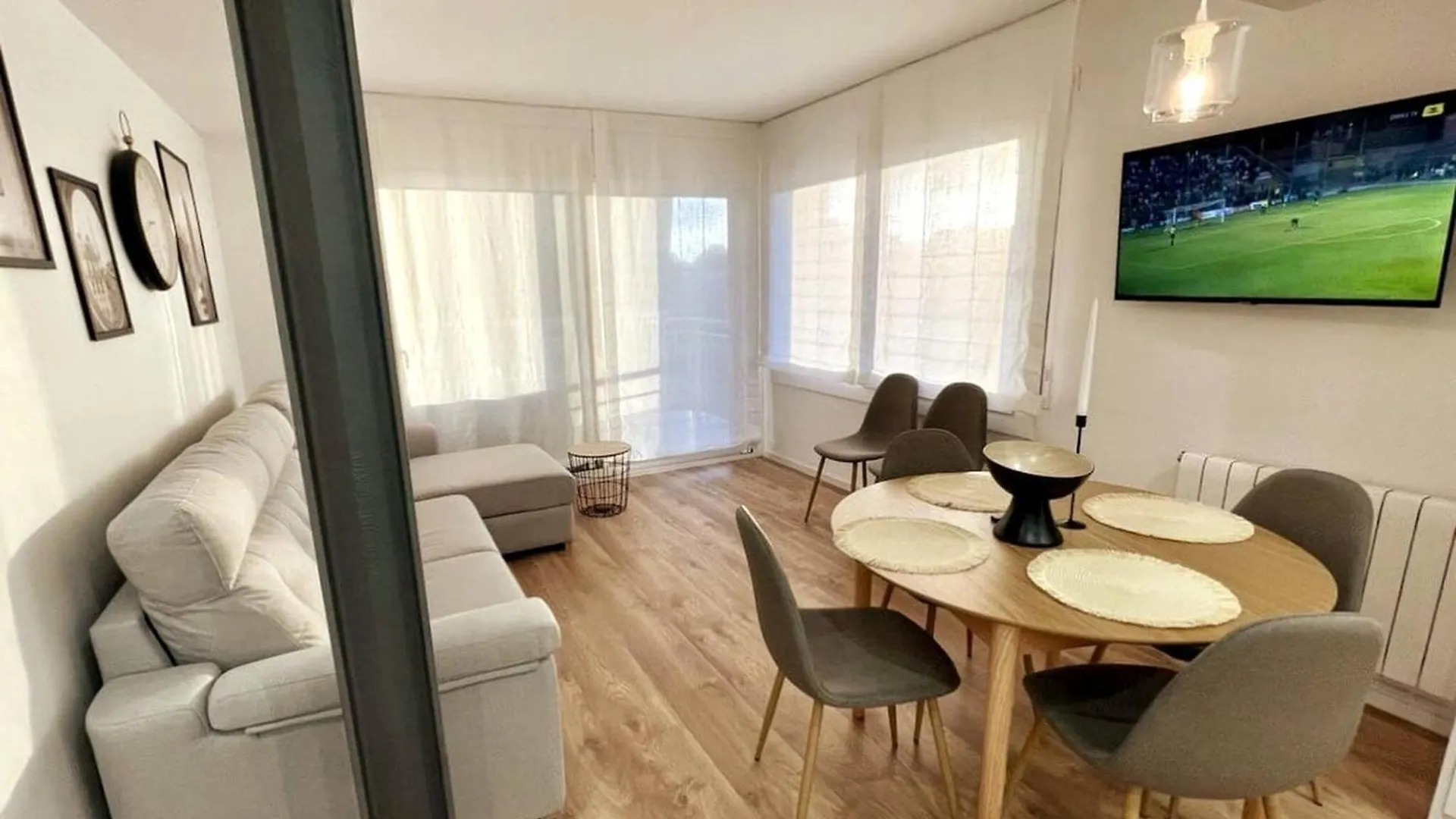 Lux Apartment In The Center 료렛 드 마르